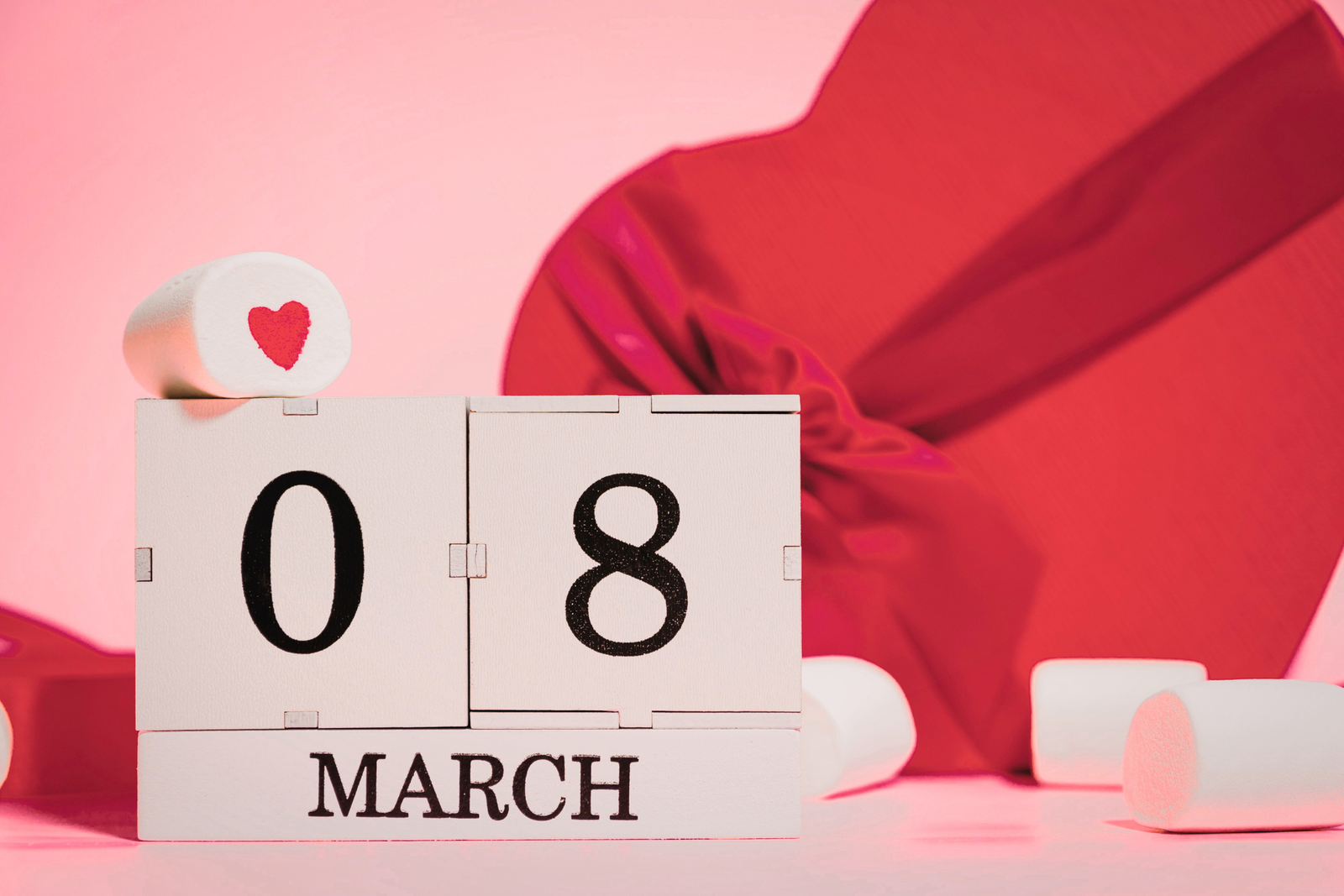 gifts for a group of women, gift for women under $50, corporate gifts for women