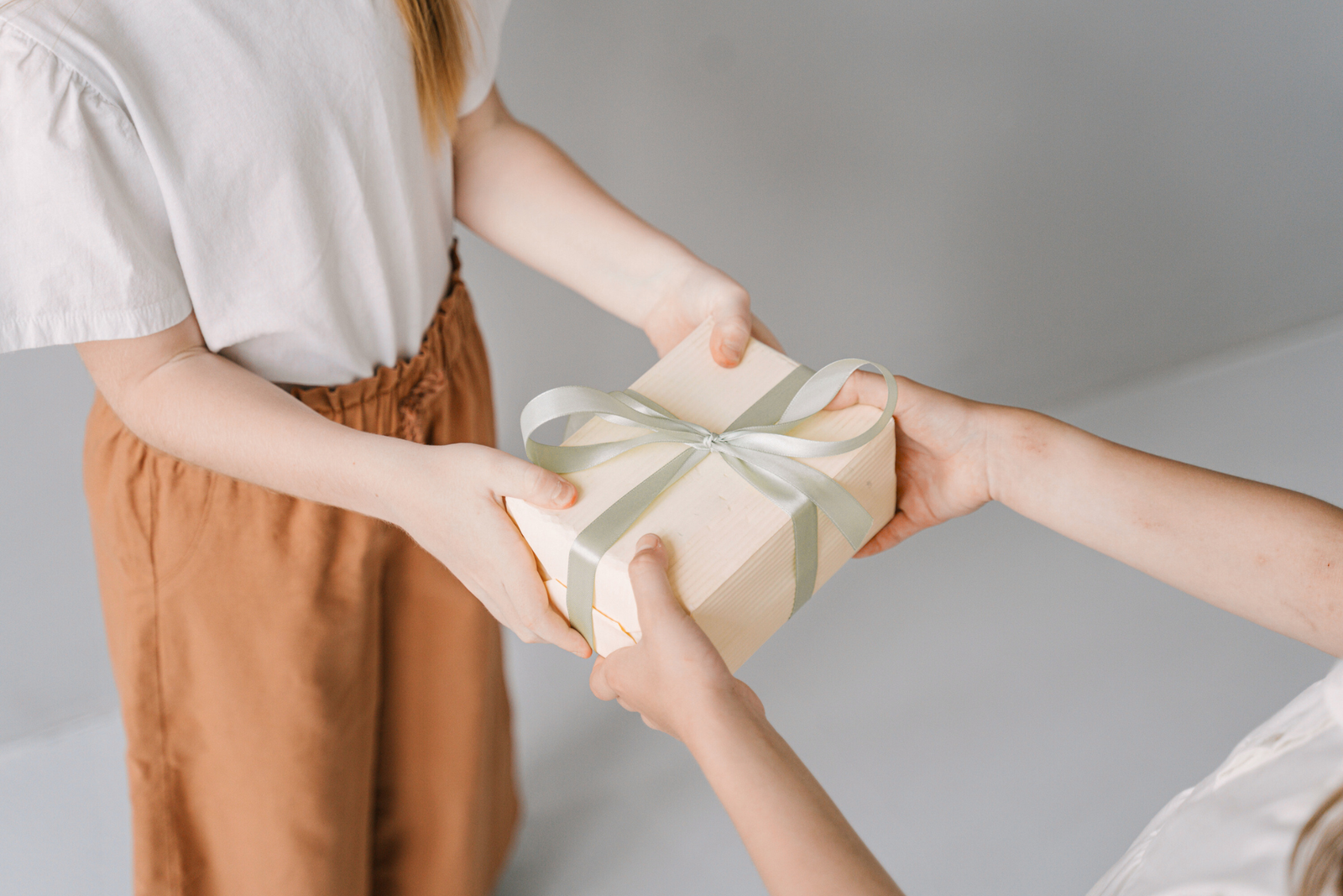 bonus gift, bonus, free gift, free