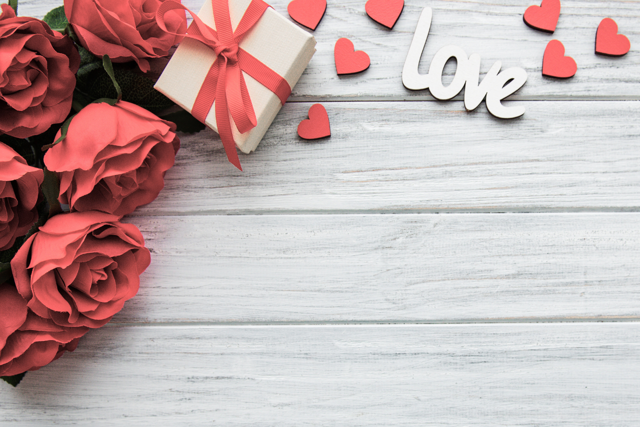 valentine's day gift boxes for her, valentines gift basket delivery, valentine's day gifts delivered for her