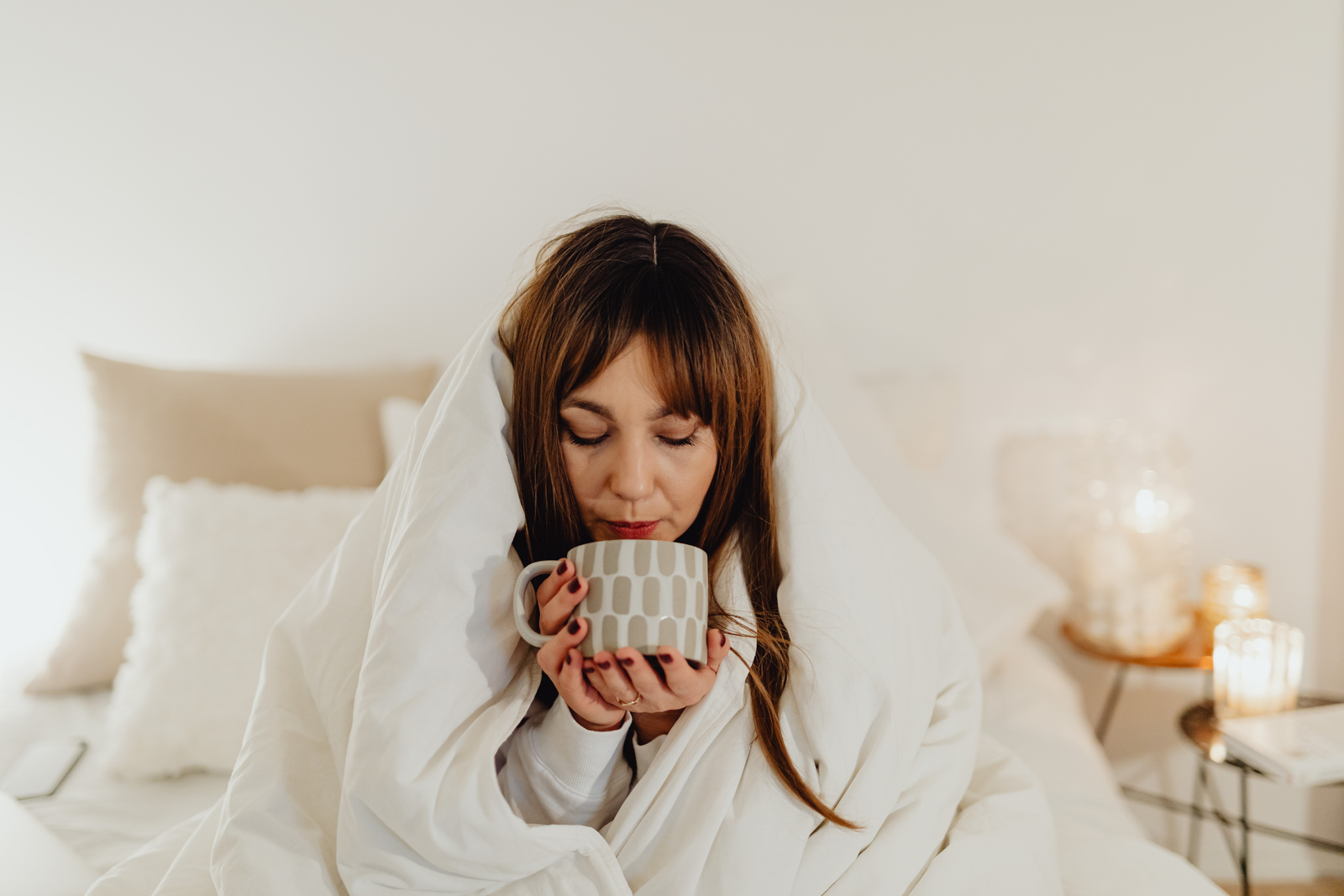 gift basket with cozy blanket, cozy care package, cozy sock and lotion gift boxed sets