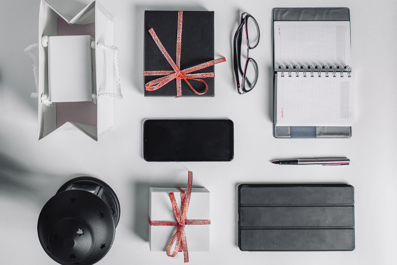 valentine's gifts for coworkers, valentines gift for employees, valentine's gift box